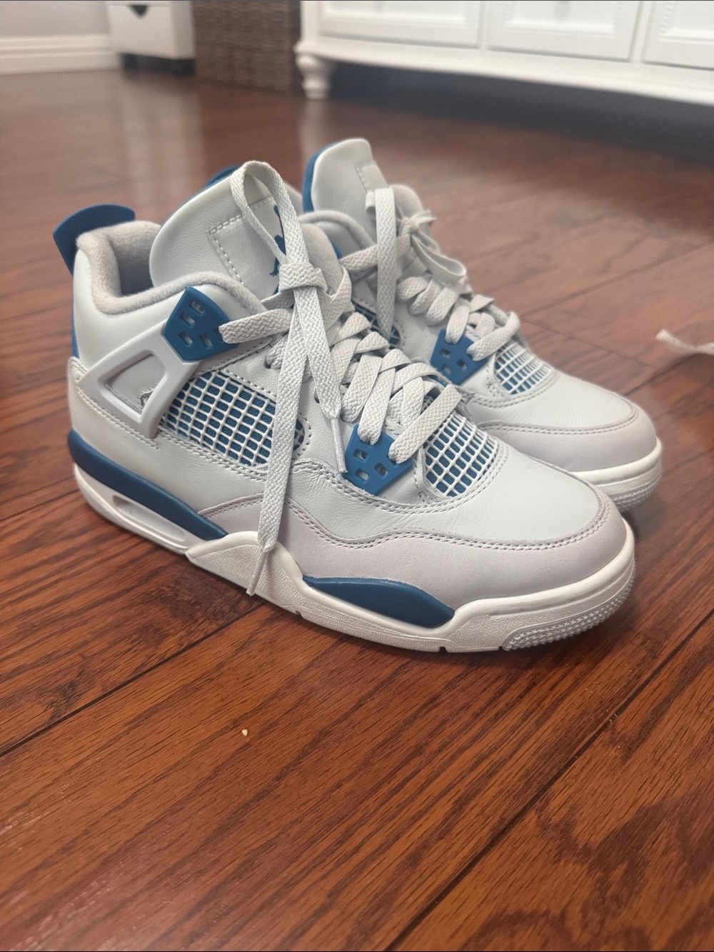 Air Jordan 4 White and Blue Retro Basketball Sneakers - Picture 2 of 11